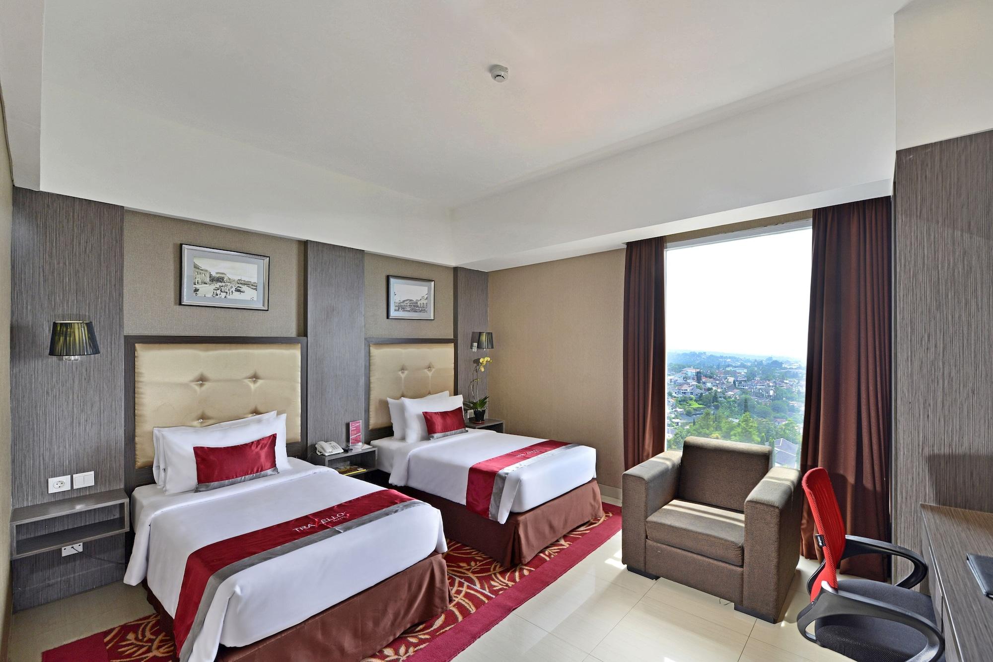 Travello Hotel Bandung Extérieur photo